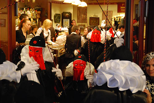 Limoux Fecos, Pont Vieux, 21st March 2010 Carnival, Nuit de la Blanquette