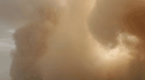 An approaching dust laden Sirocco seen from the ground
